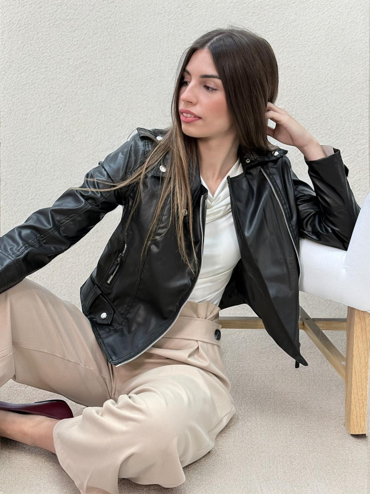 CHAQUETA DE CUERO 