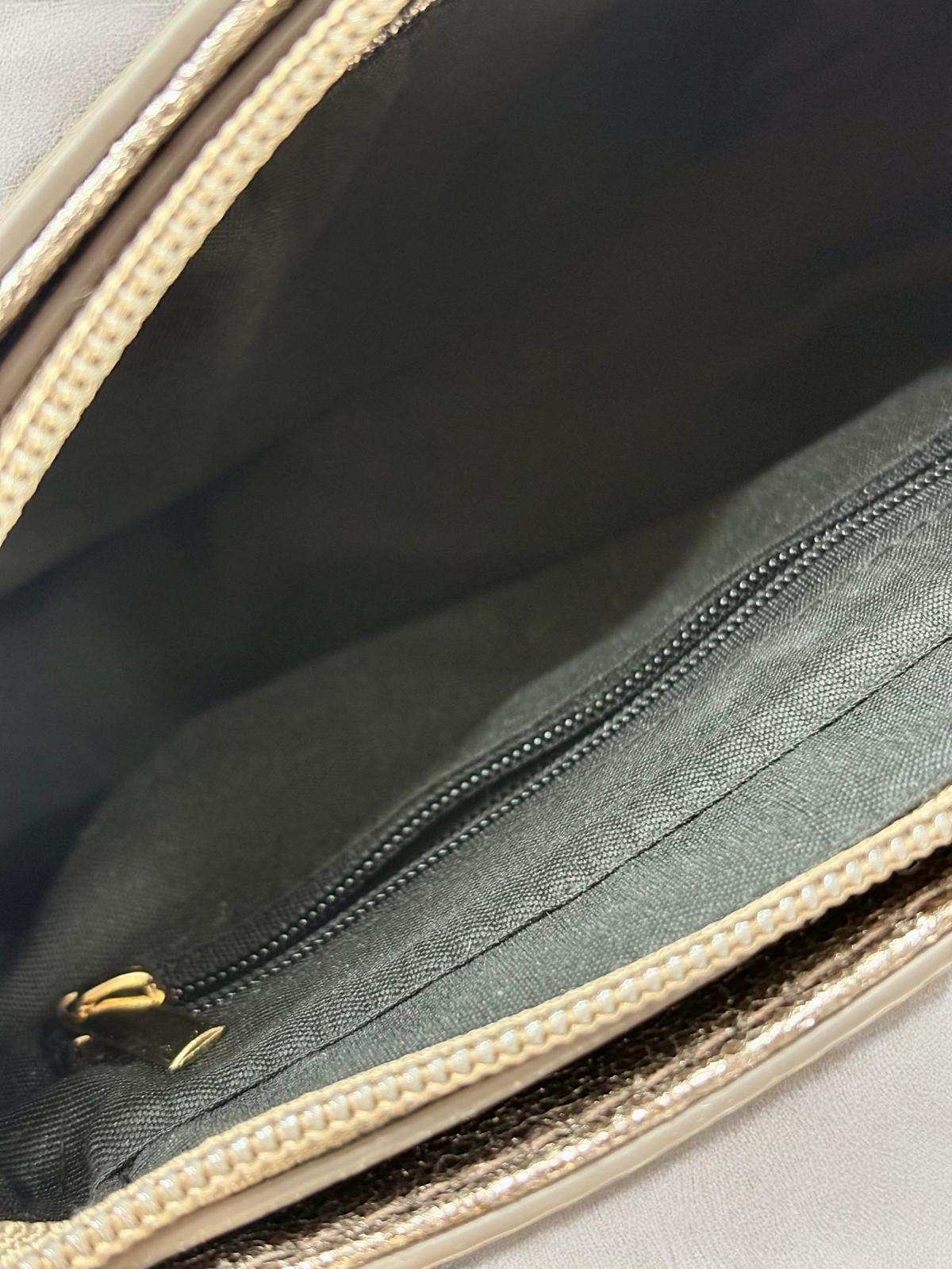 BOLSO CITY HEBILLA METALIZADO