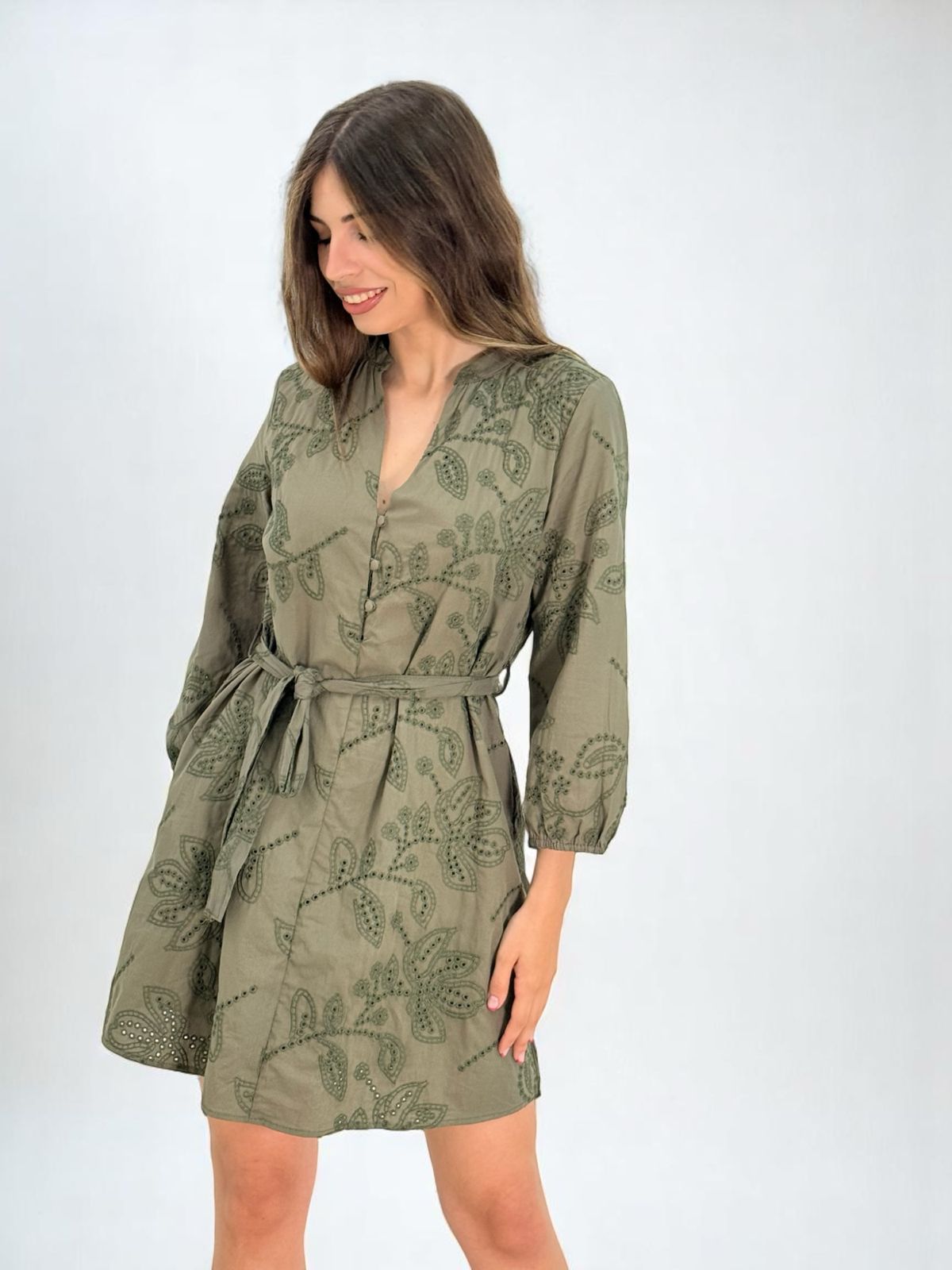 VESTIDO BORDADOS