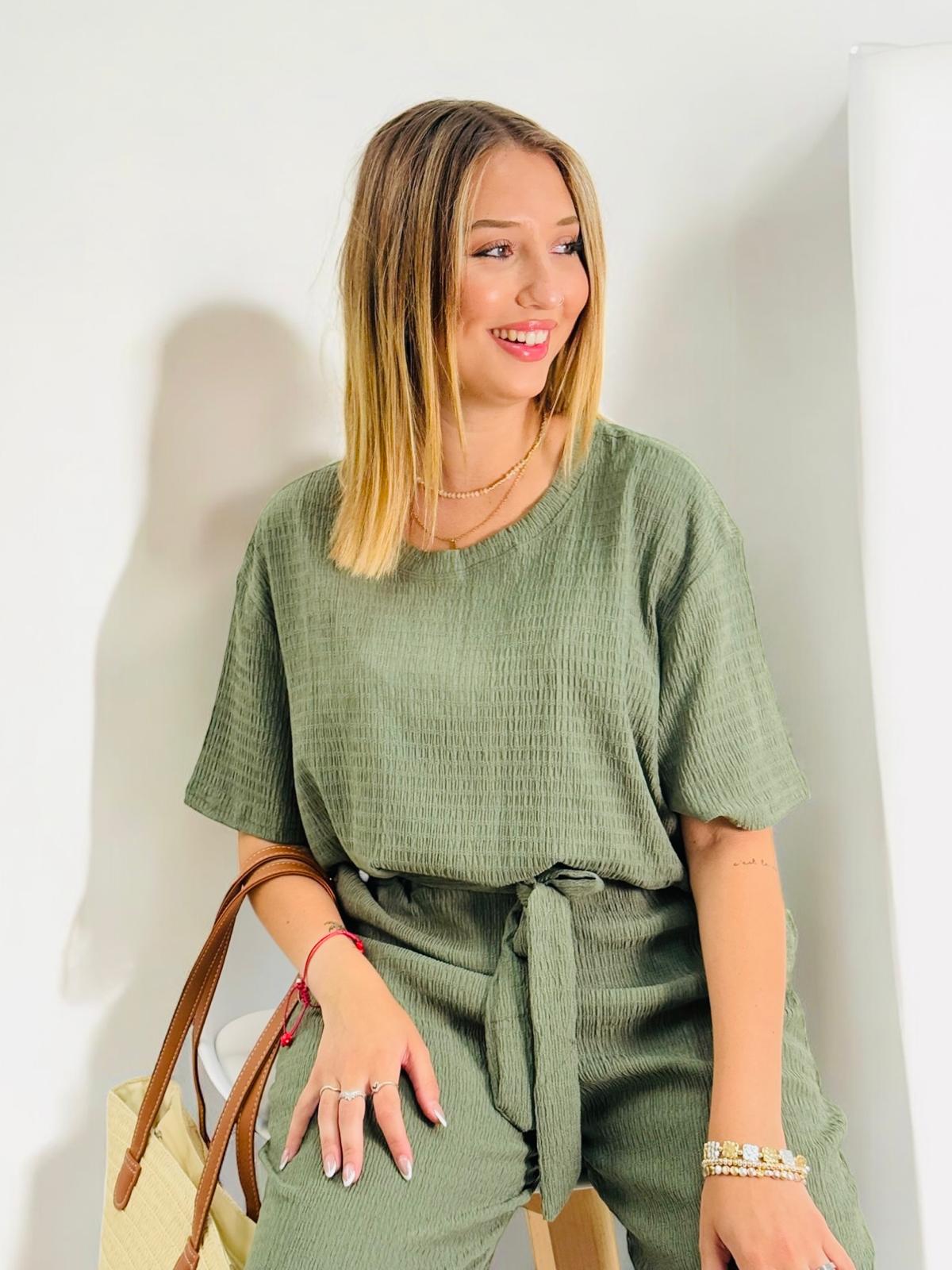 CAMISETA TROQUELADA