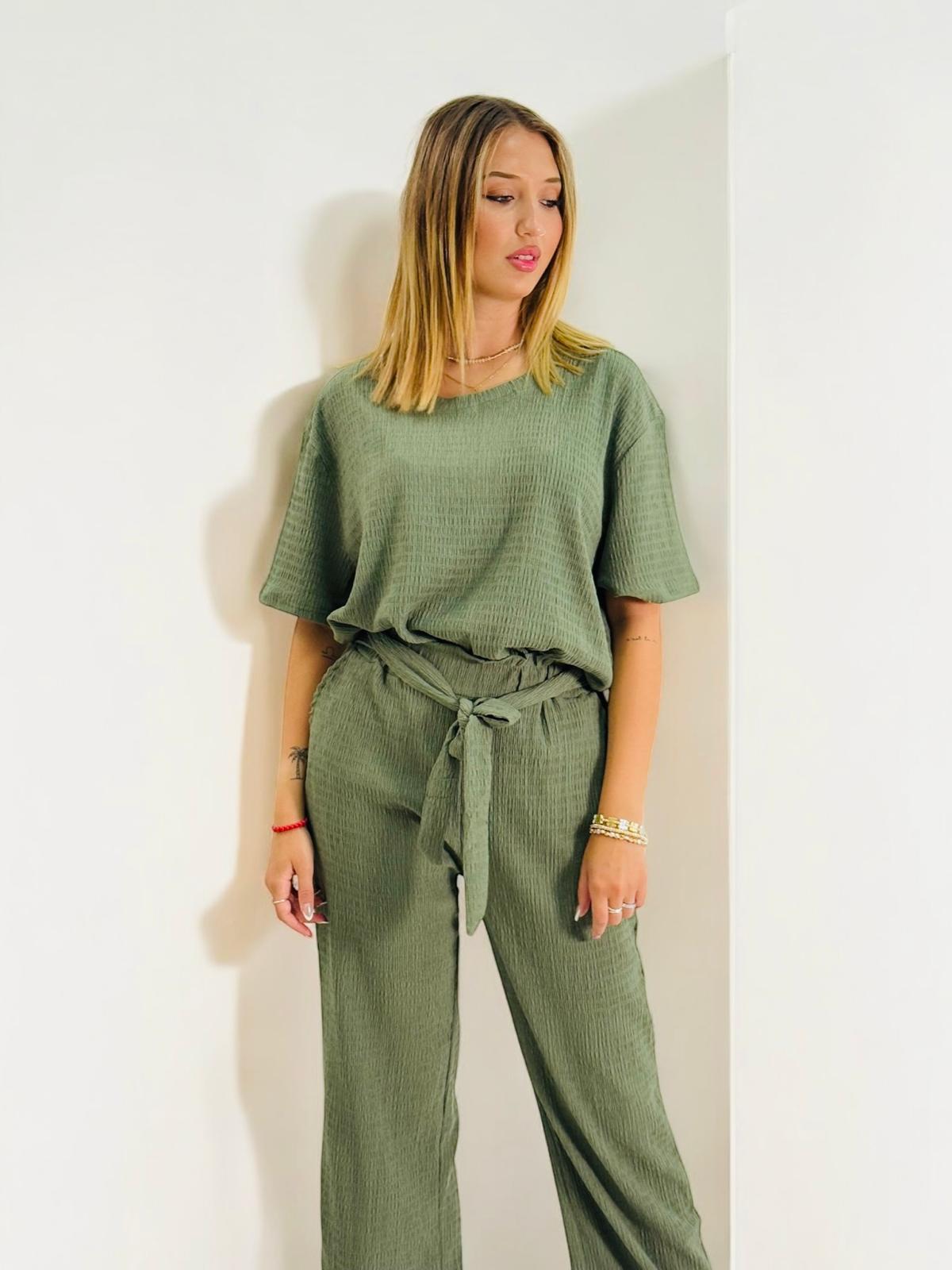 Pantalón troquelado frontal