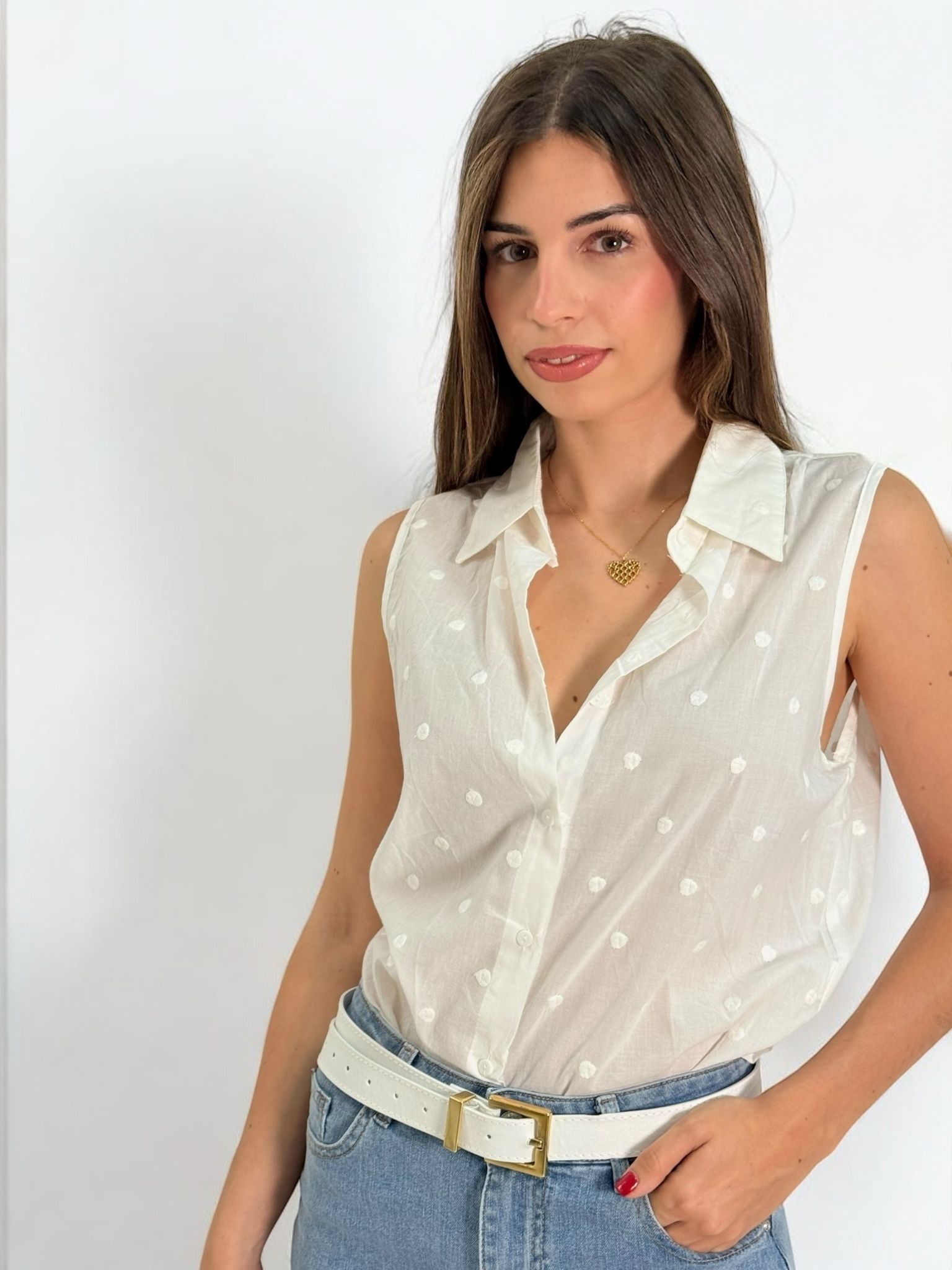 Camisa blanca topos frontal