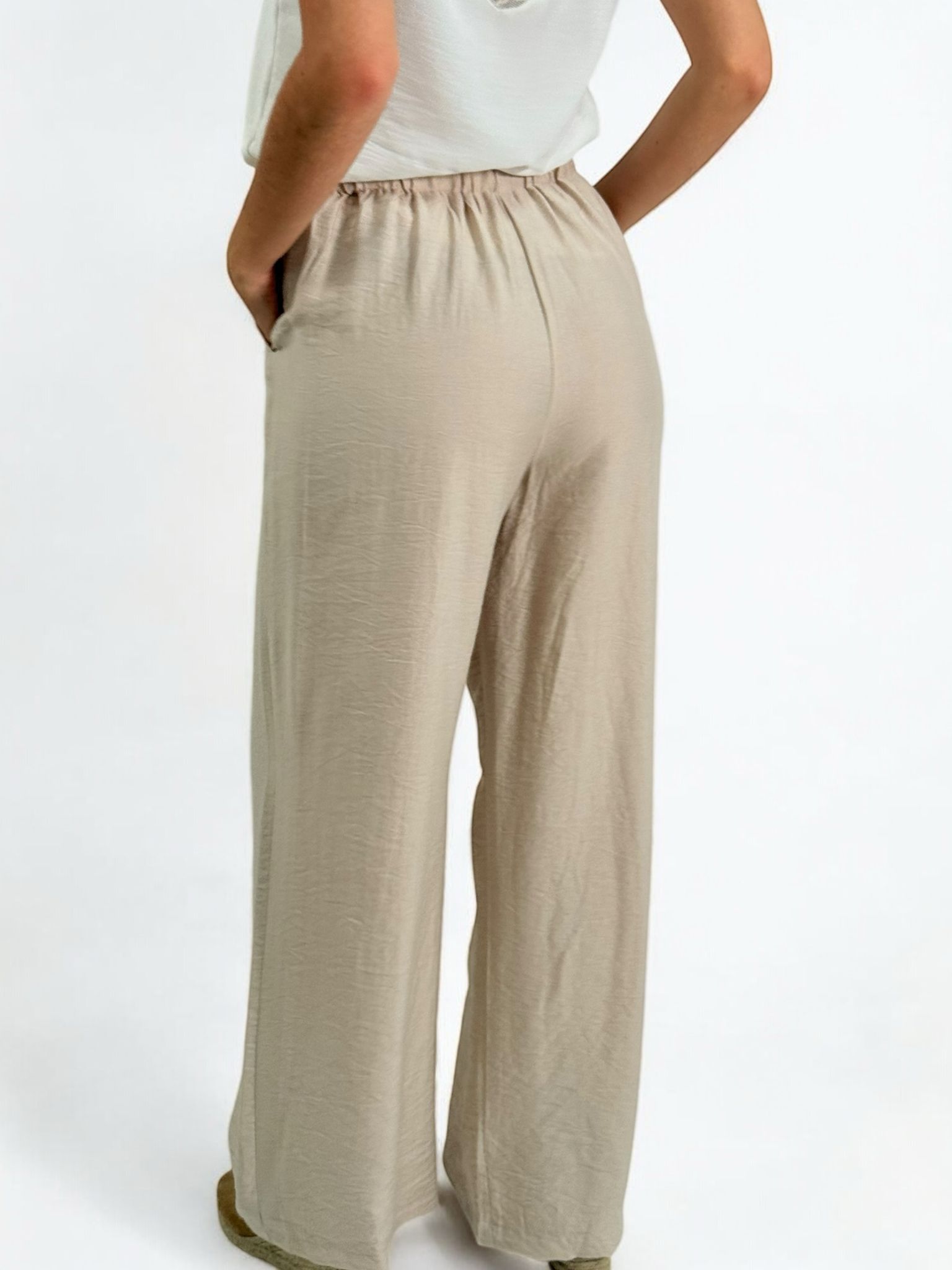 Pantalón satinado fluido lateral