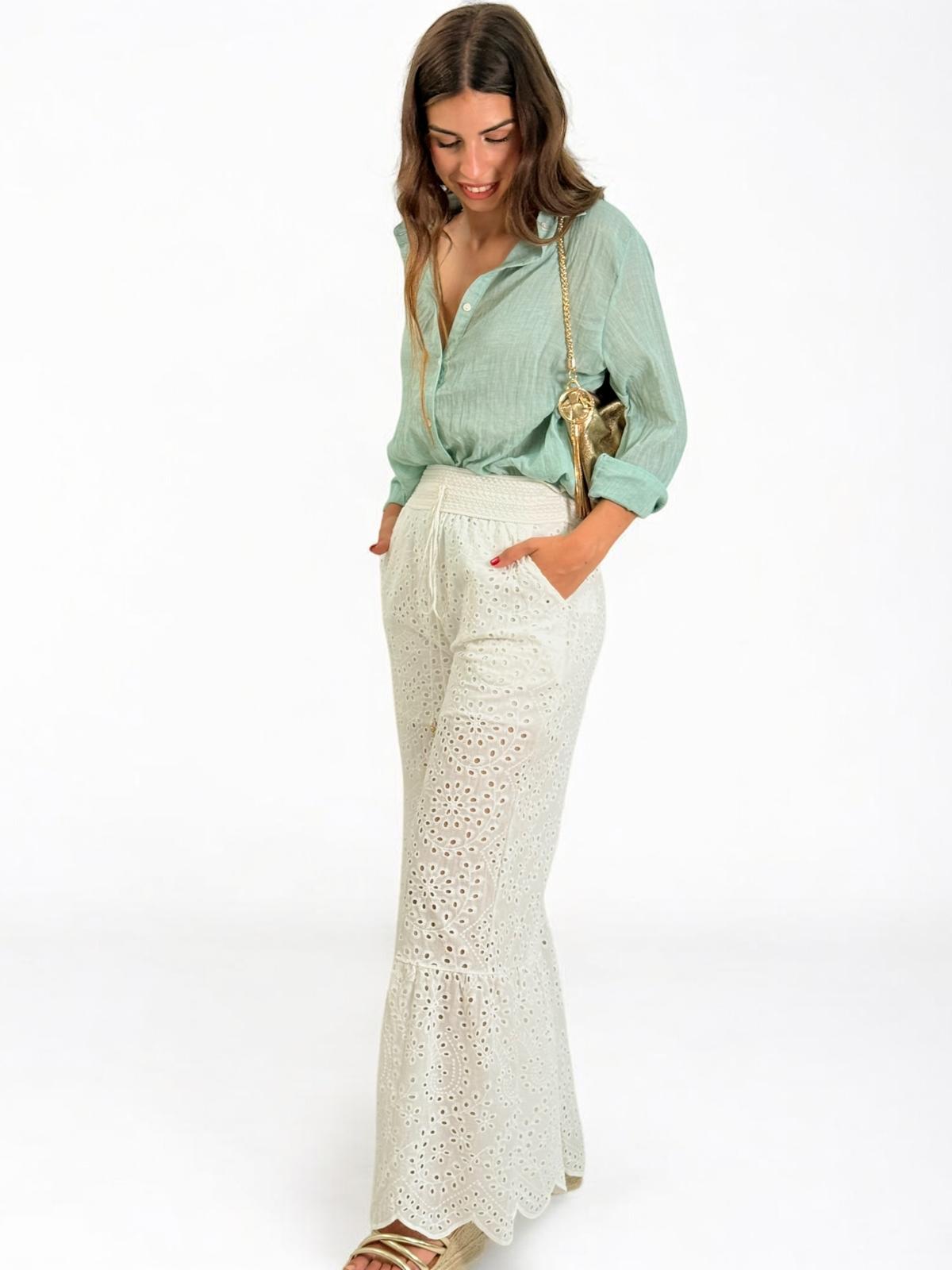 PANTALON PERFORADO BLANCO 2