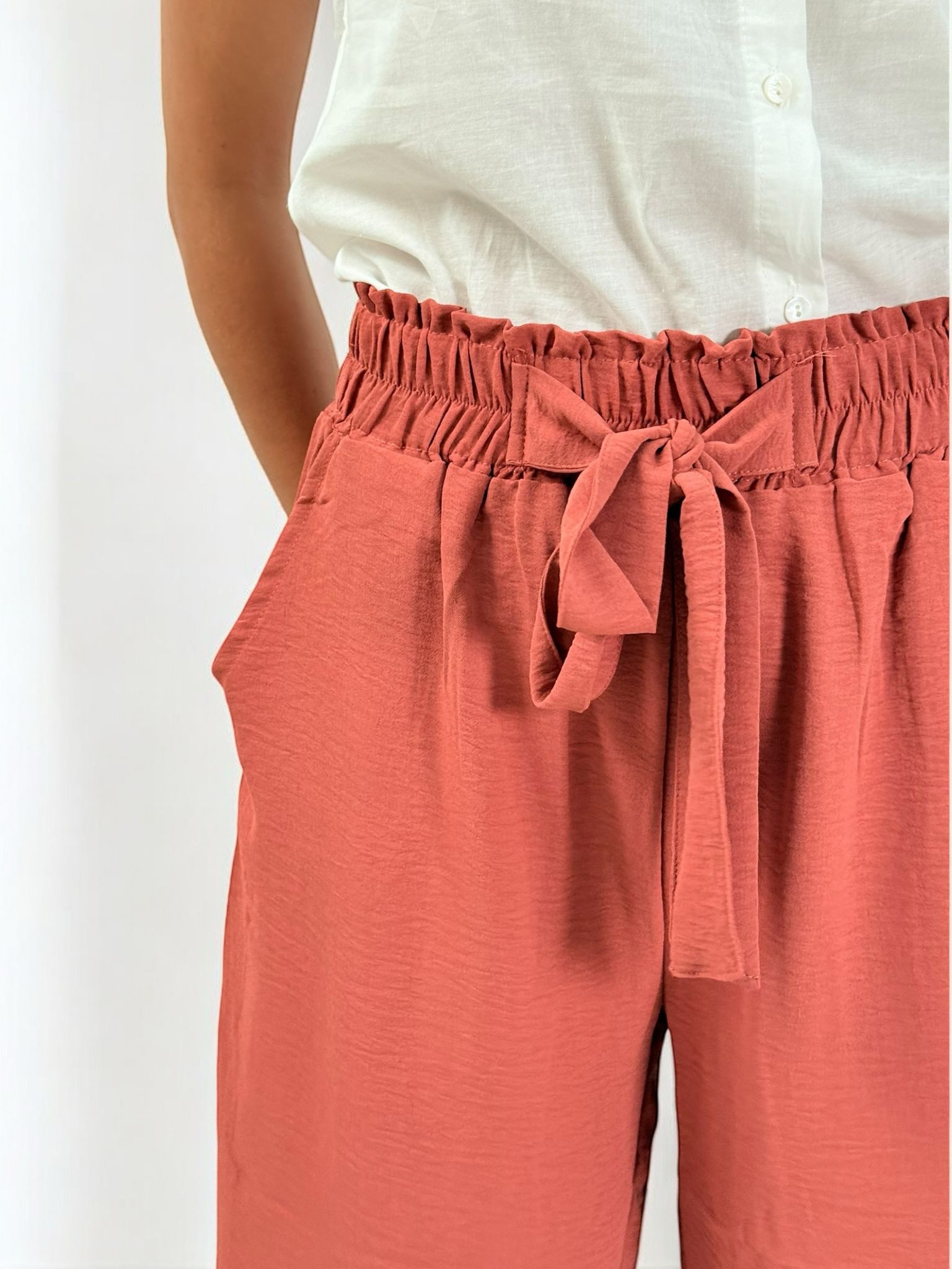 Detalle cinturilla pantalón