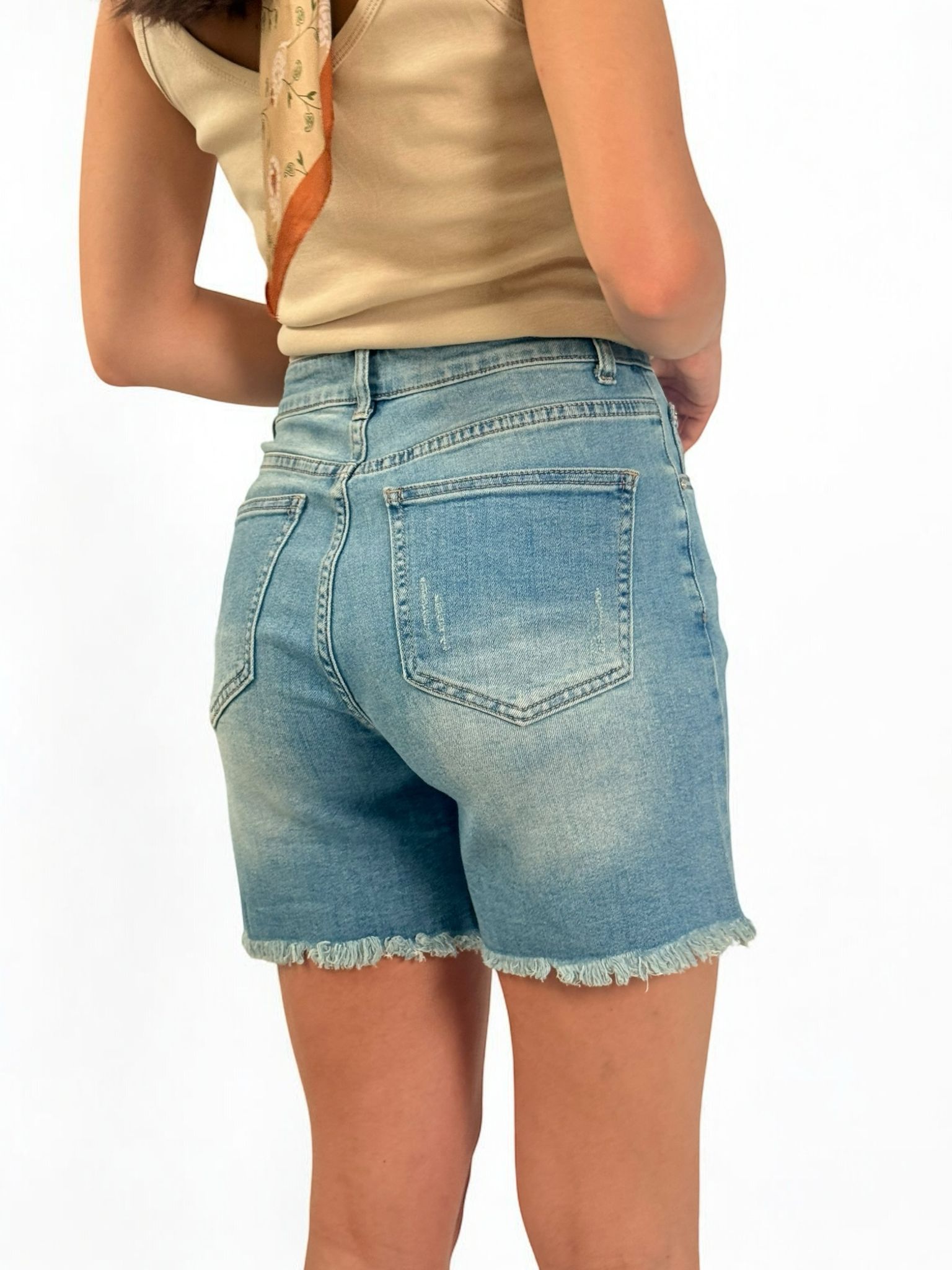 PANTALON DENIM PIRATA