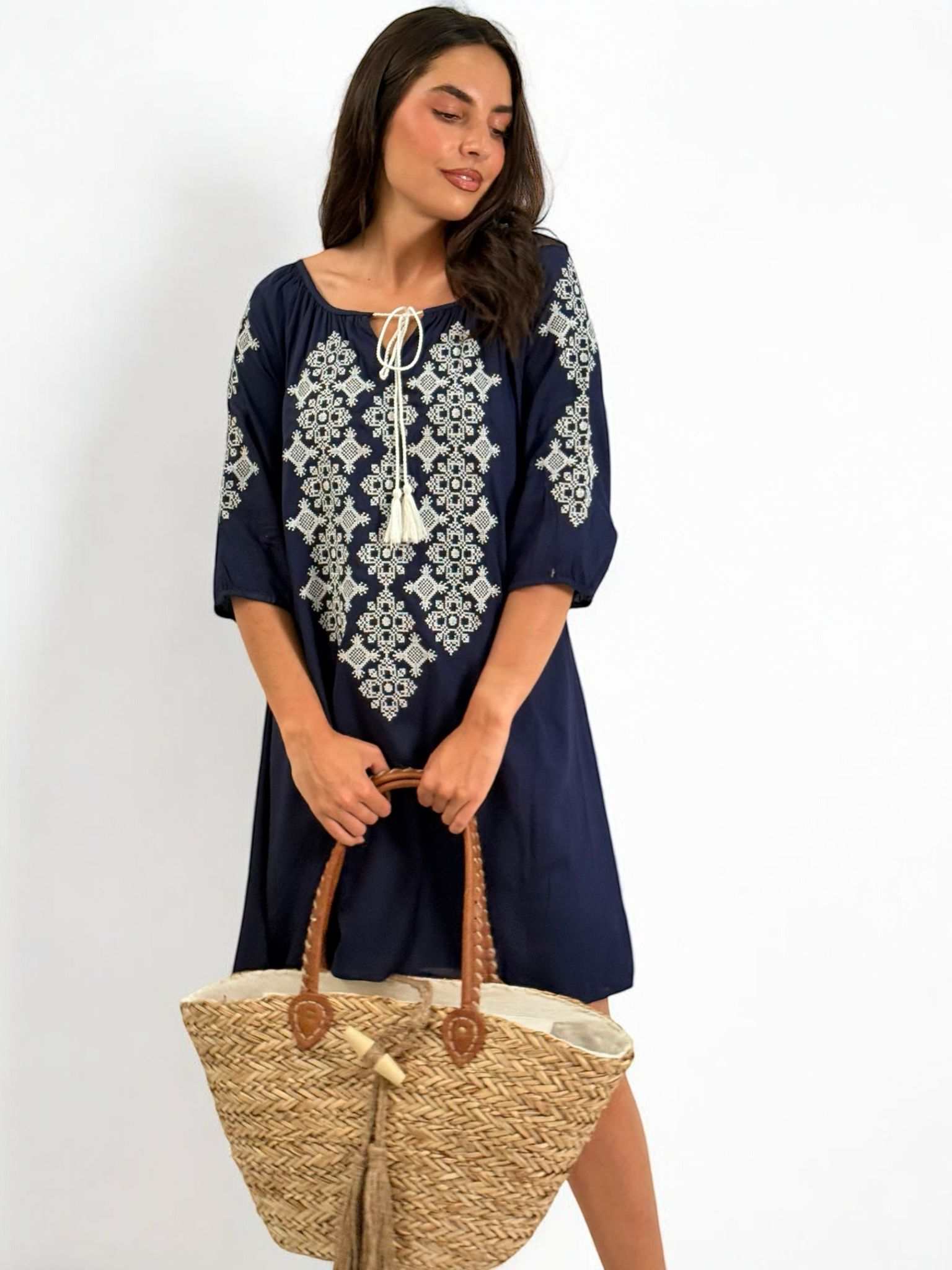 VESTIDO BORDADOS