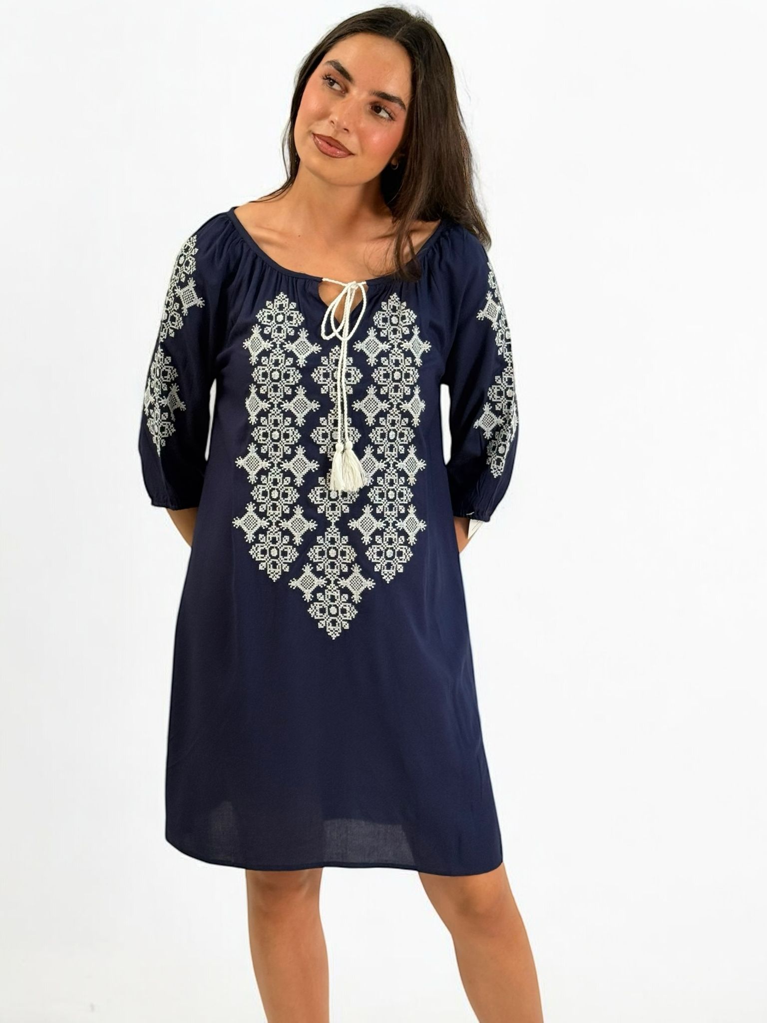 VESTIDO BORDADOS