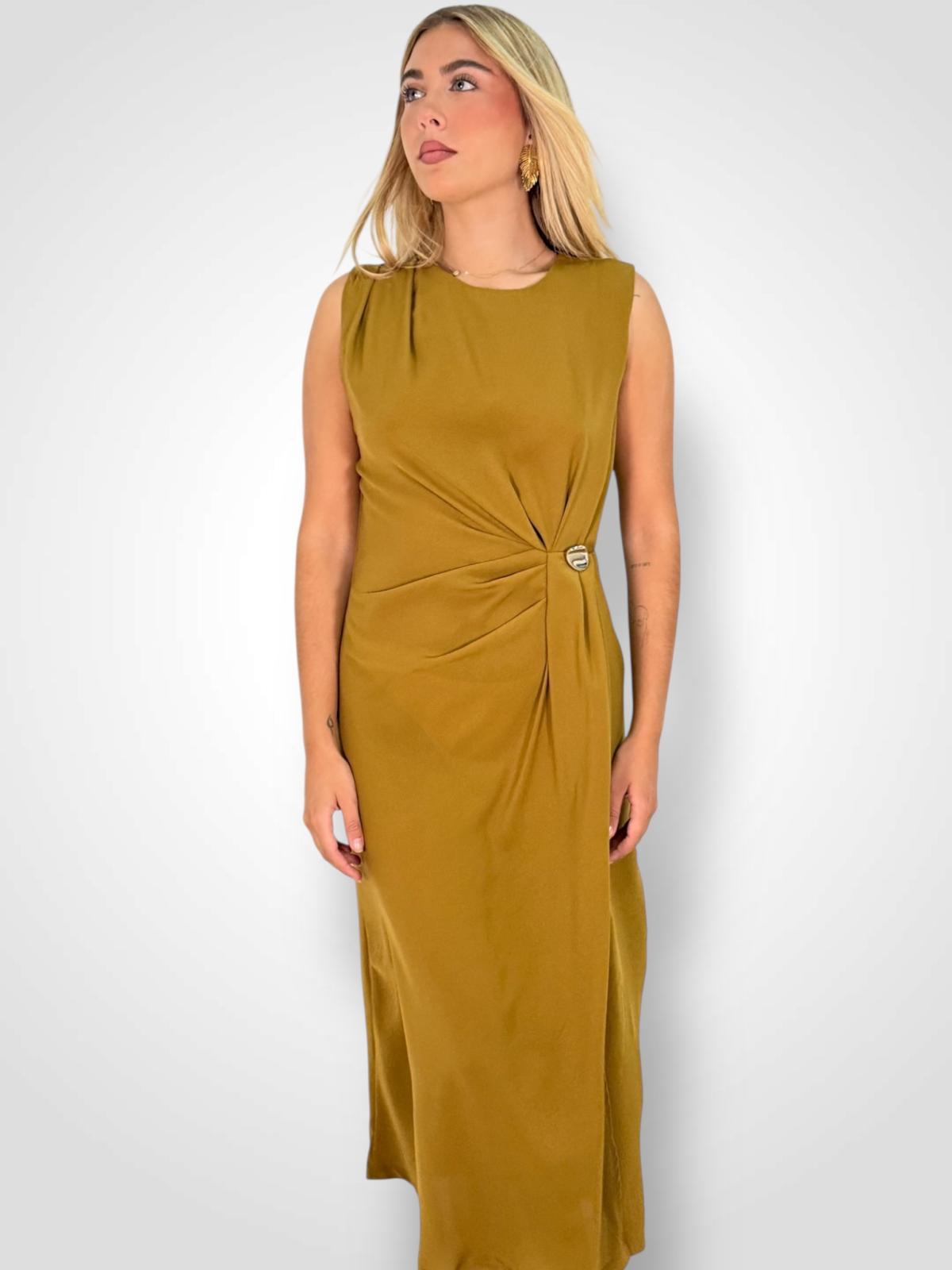 Vestido Camel Detalles detalle trasero