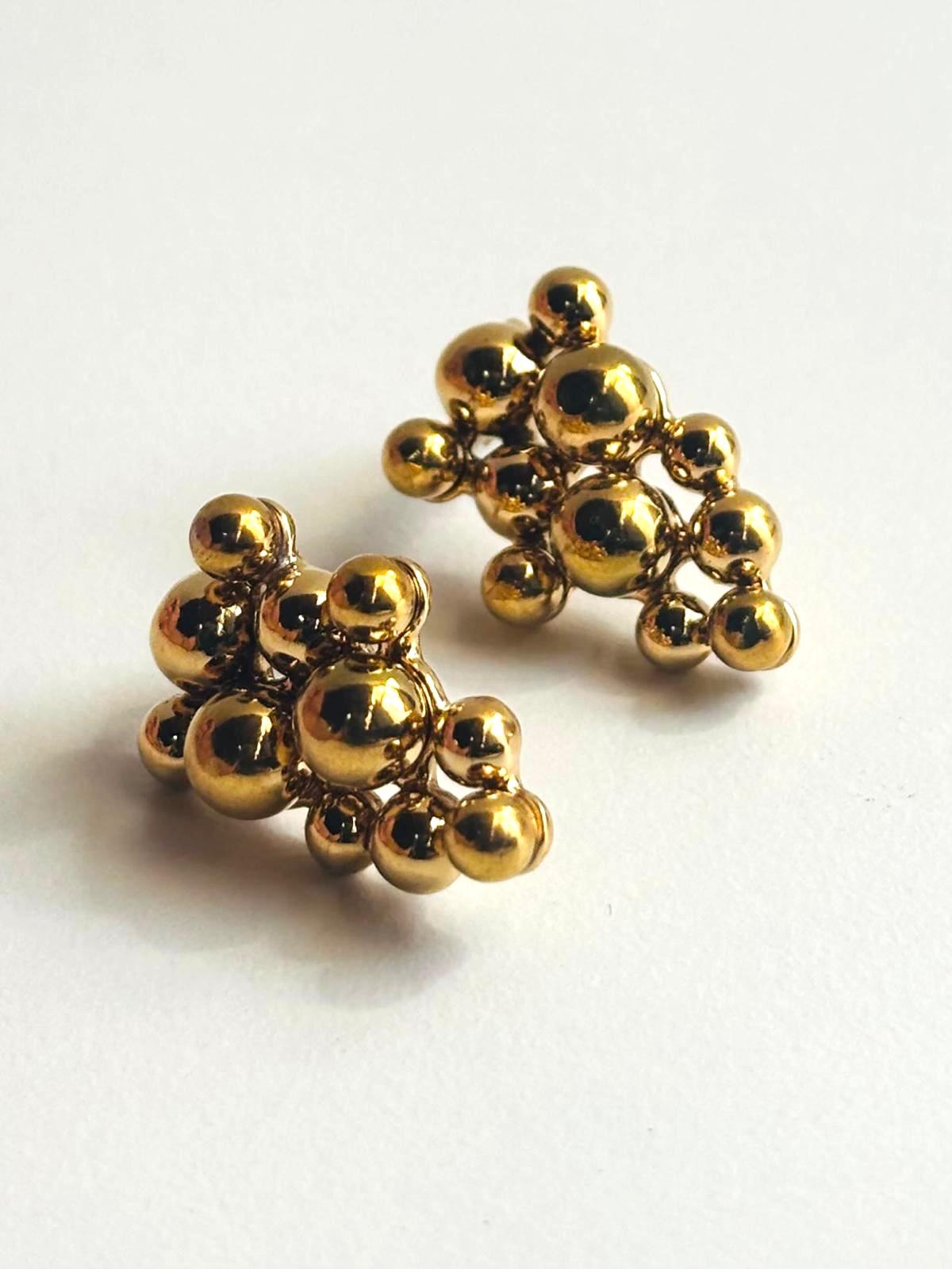 Pendientes Bola de acero dorado - vista frontal