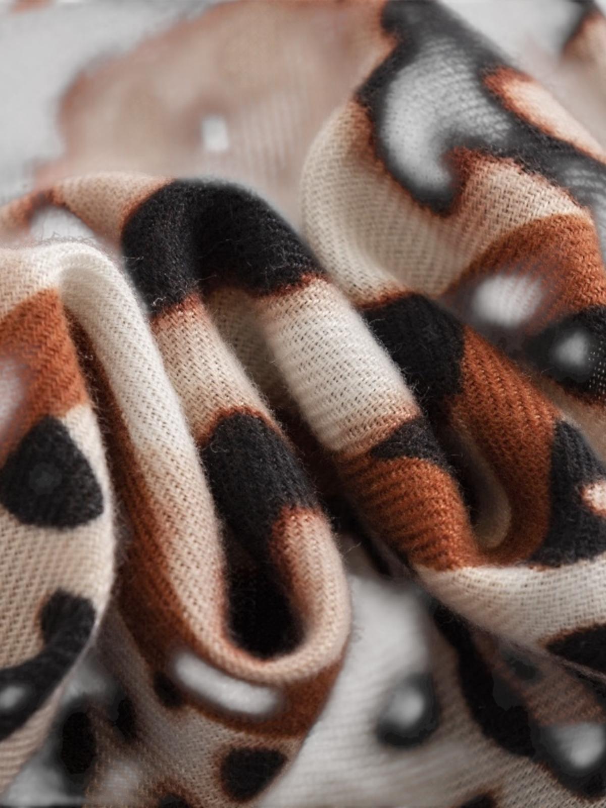 BUFANDA FINA LEOPARDO