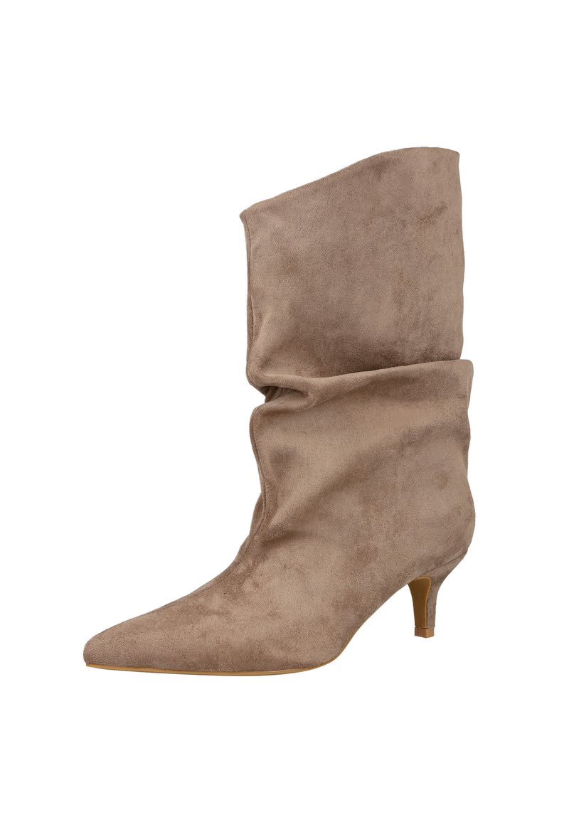 BOTA SLOUCHY